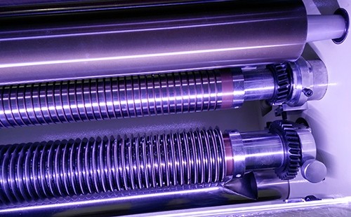 哪些原因?qū)е路智袡C(jī)跑軸情況的？